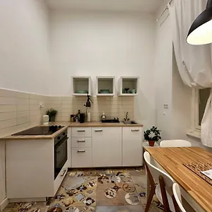 Apartamento Cozy Flat In The Heart Of, Budapest