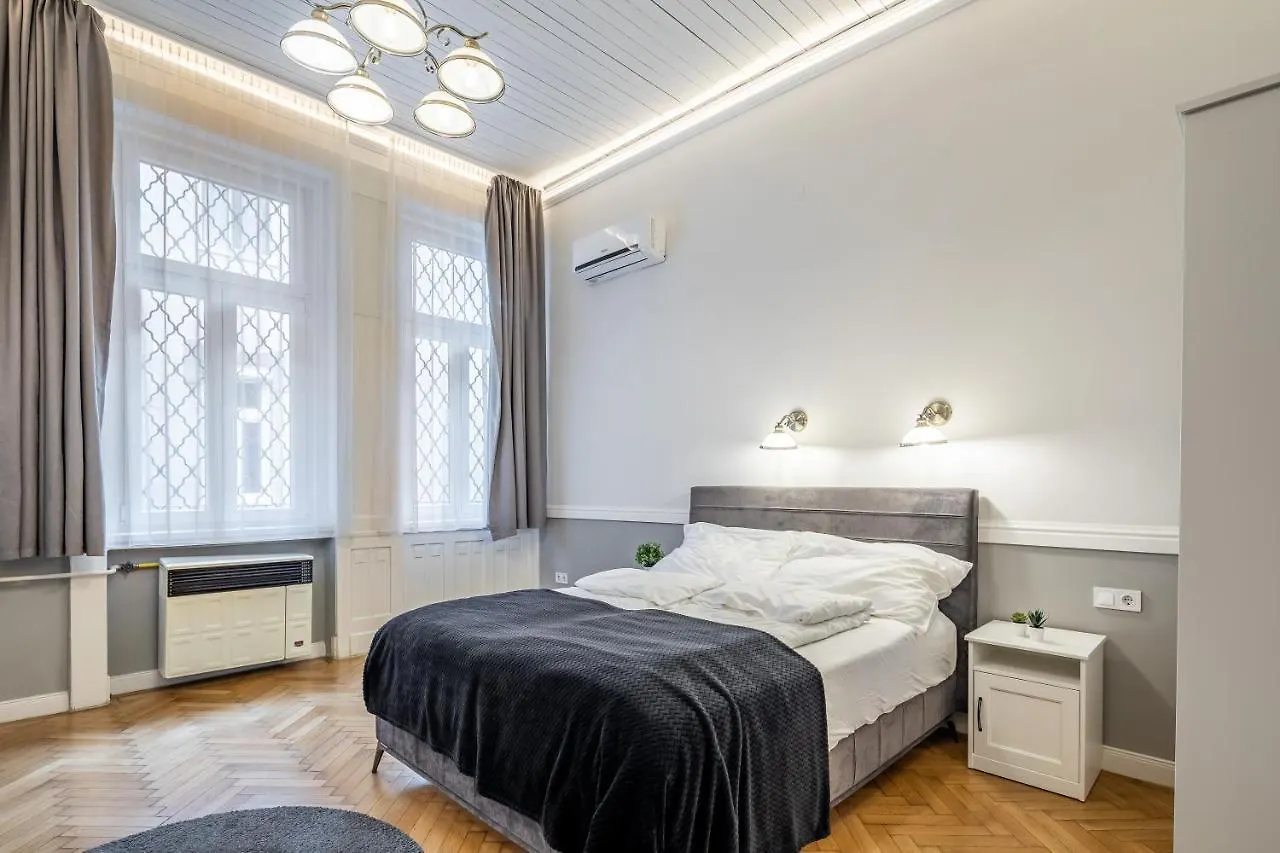 Luxurious Apartments At City Center Budapeszt Węgry