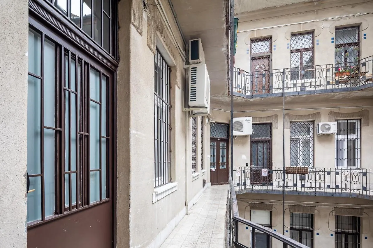 Luxurious Apartments At City Center Budapest