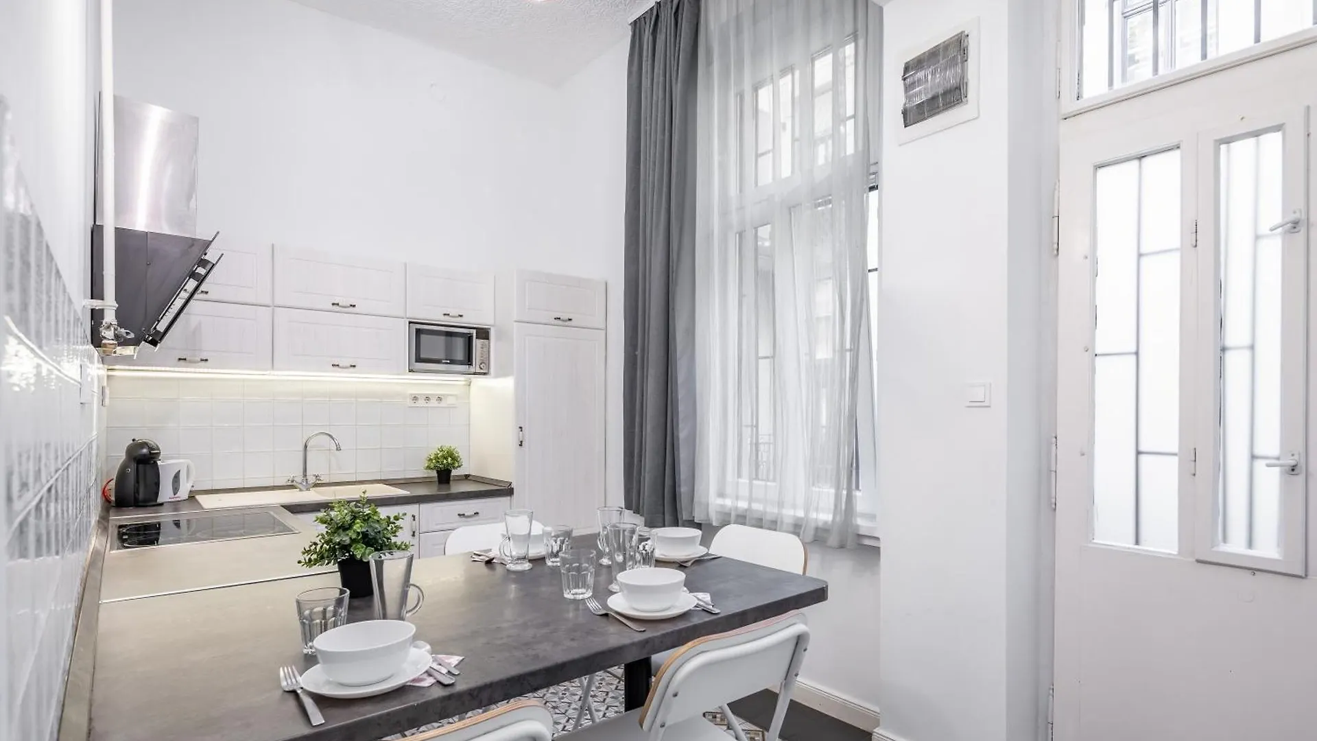 Luxurious Apartments At City Center Budapeszt 0*,  Węgry